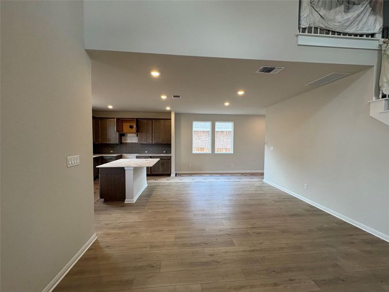 Spacious, unfurnished interior of a new home in La Cima, San Marcos (Image 11).