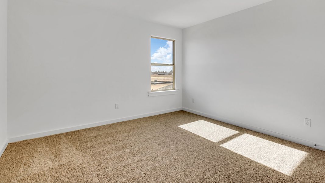 Spacious, unfurnished interior of a new home in Terra Vista, Lubbock (Image 21).