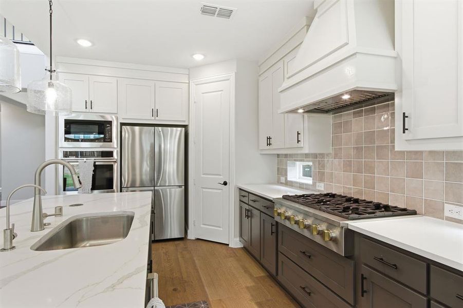 Furnished interior view inside a new home in , Copper Canyon (Image 4).