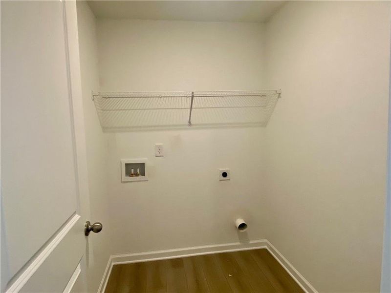 Spacious, unfurnished interior of a new home in Eastlyn Crossing, Flowery Branch (Image 28). Spacious, unfurnished interior of a new home in Eastlyn Crossing, Flowery Branch (Image 28).