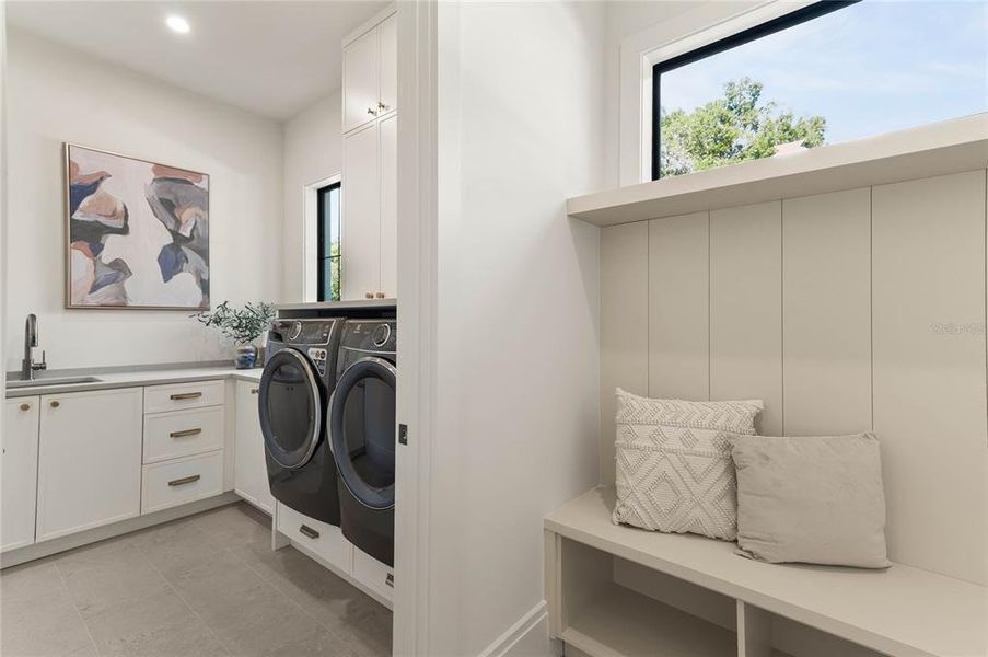 Furnished interior view inside a new home in , Orlando (Image 48).