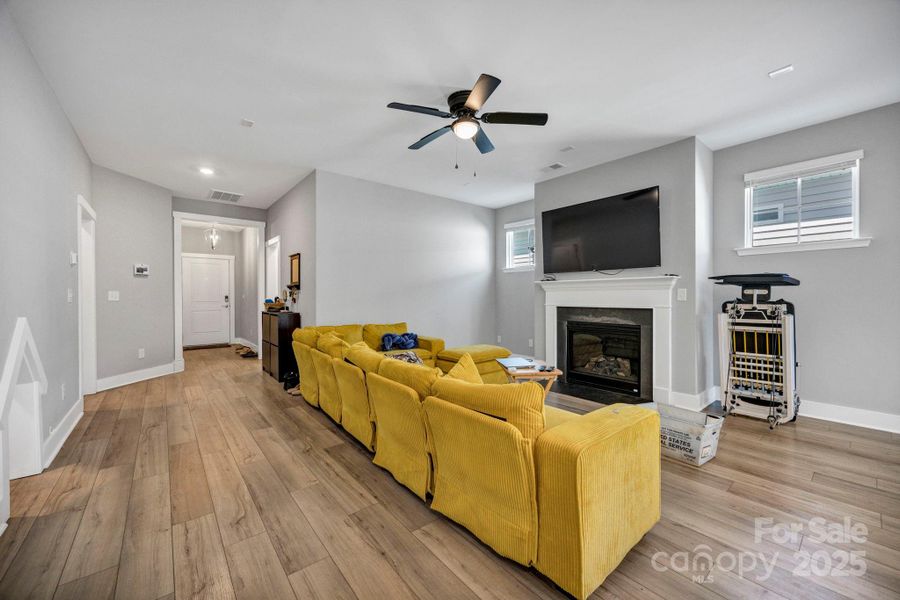 Furnished interior view inside a new home in , Columbia (Image 24).