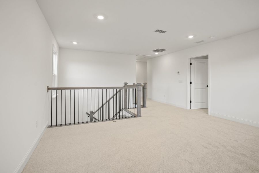 Spacious, unfurnished interior of a new home in Forest Creek, Waxhaw (Image 48).