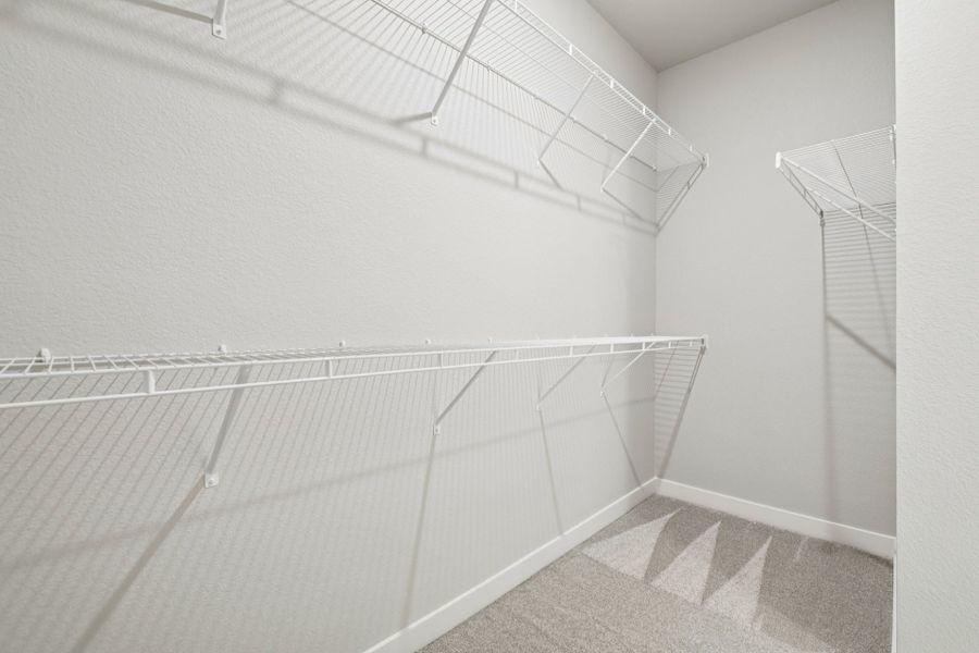 Spacious, unfurnished interior of a new home in Highlands at Fox Hill, Longmont (Image 16).