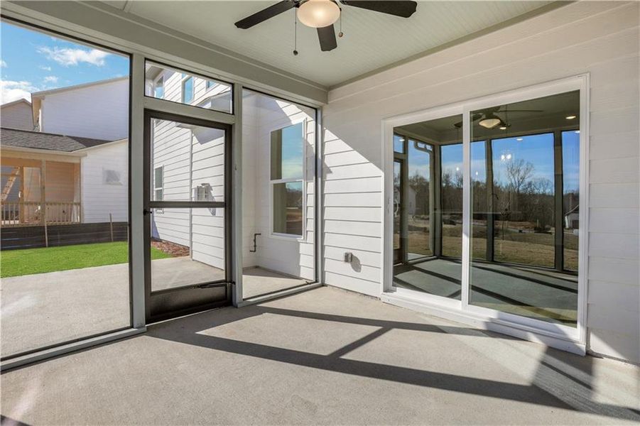 Exterior details and patio area of a home in Twin Lakes, Hoschton (Image 29).