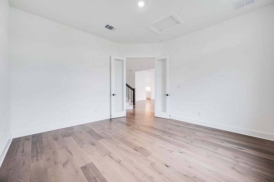 Representative unfurnished interior of a home built from the Palladium by Taylor Morrison in Travisso Naples Collection, Leander (Image 8).