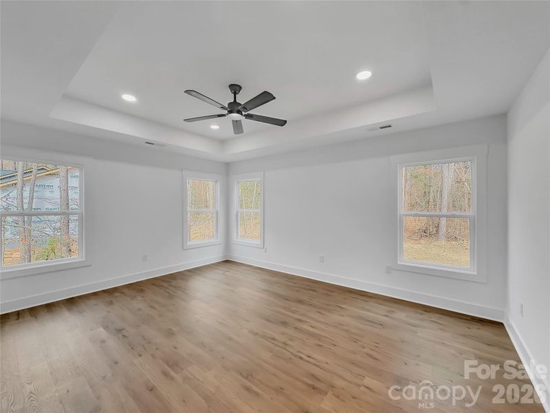 Tons of natural light with windows all around Tons of natural light with windows all around