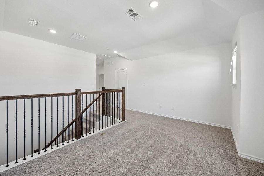 Spacious, unfurnished interior of a new home in Montgomery Bend, Montgomery (Image 34).