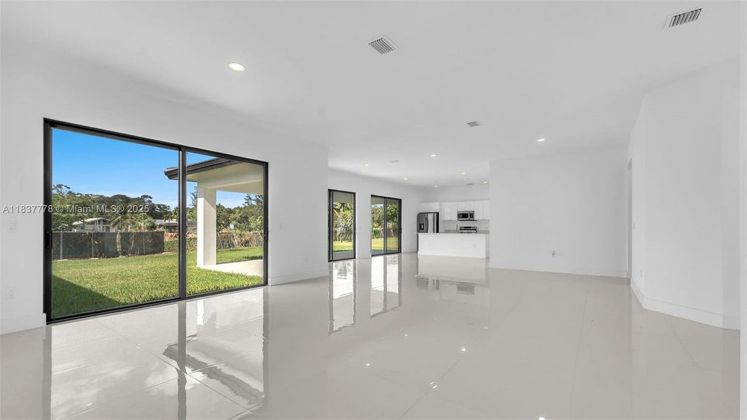 Image 44 of a home in . Image 44 of a home in .