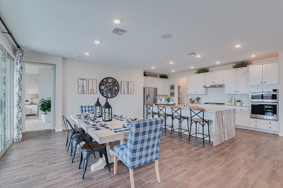 Representative furnished interior of a home built from the 3102 by Elliott Homes in Las Barrancas, Yuma (Image 7).