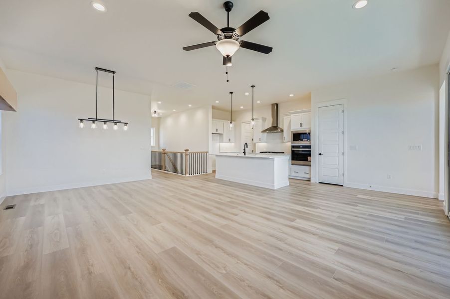 8451 Dines -Living Area