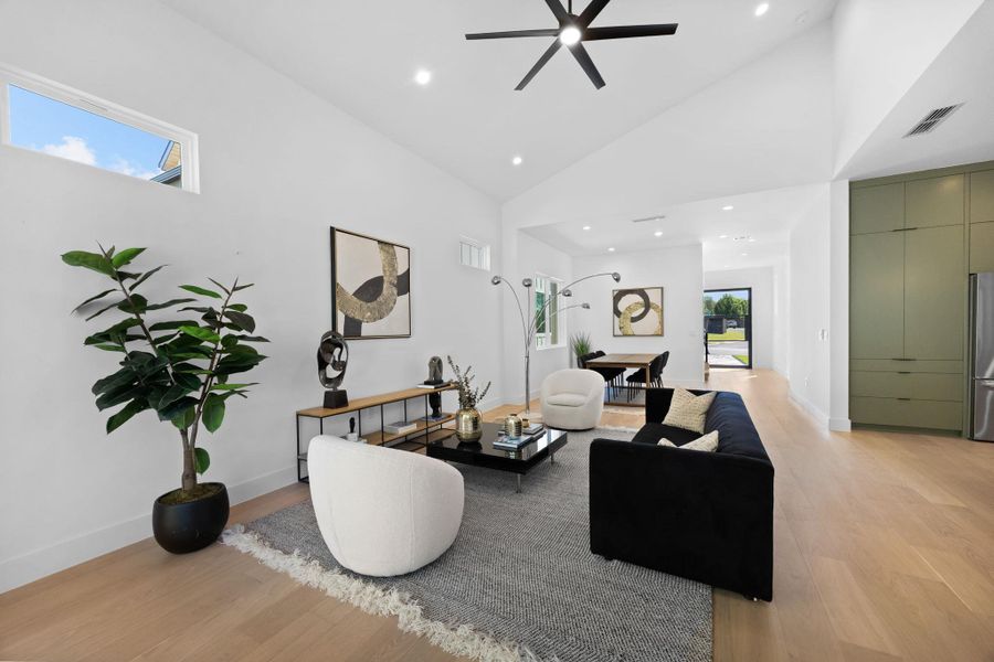 Furnished interior view inside a new home in , Austin (Image 25). Furnished interior view inside a new home in , Austin (Image 25).