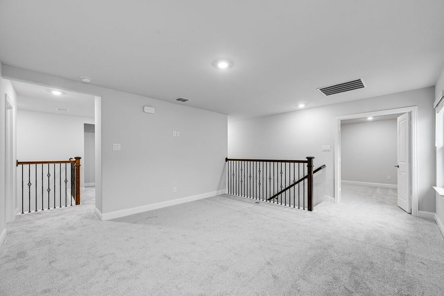 Spacious, unfurnished interior of a new home in Cross Creek Meadows 55s, Celina (Image 13).