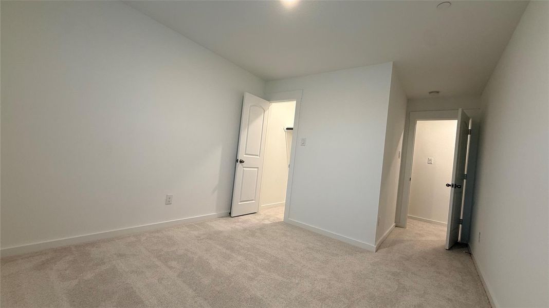Spacious, unfurnished interior of a new home in Seven Oaks Townhomes, Tomball (Image 7). Spacious, unfurnished interior of a new home in Seven Oaks Townhomes, Tomball (Image 7).