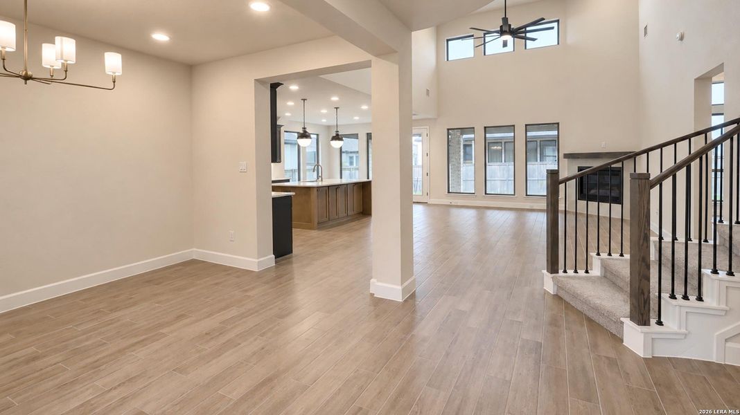 Spacious, unfurnished interior of a new home in Mayfair, New Braunfels (Image 25).