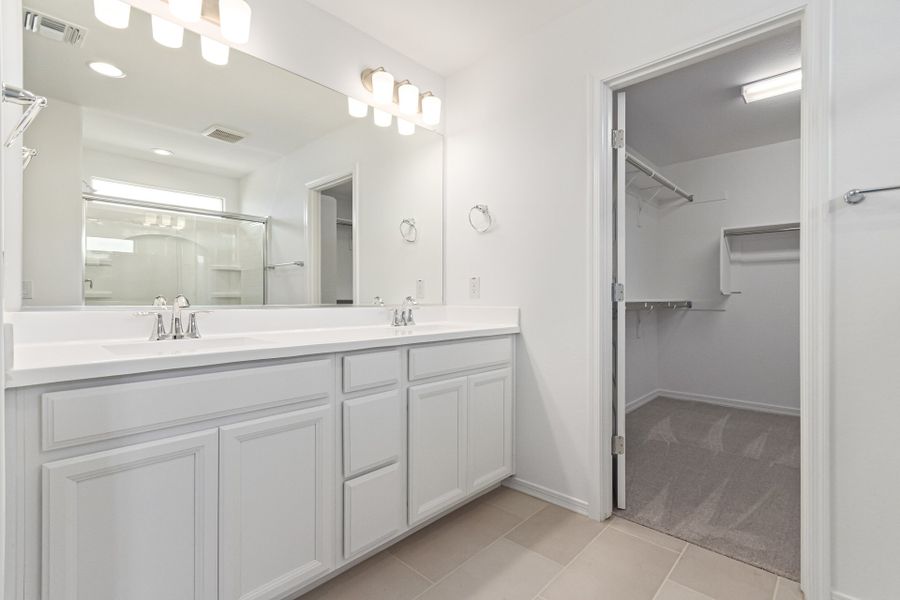 Representative furnished interior of a home built from the Glenstone by Taylor Morrison in Lucero Discovery Collection, Goodyear (Image 7).