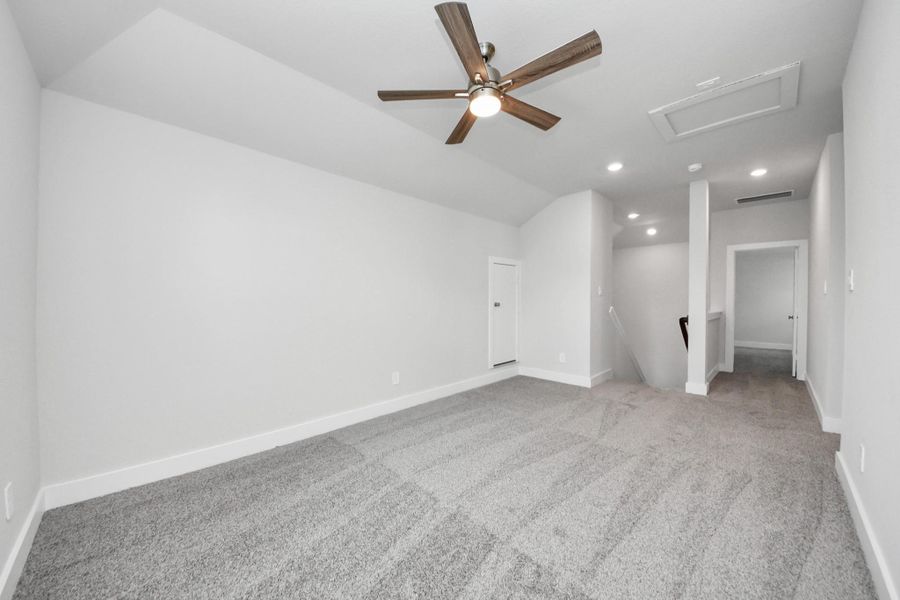 Spacious, unfurnished interior of a new home in Laurel Landing: Landmark Collection, Alvin (Image 30).