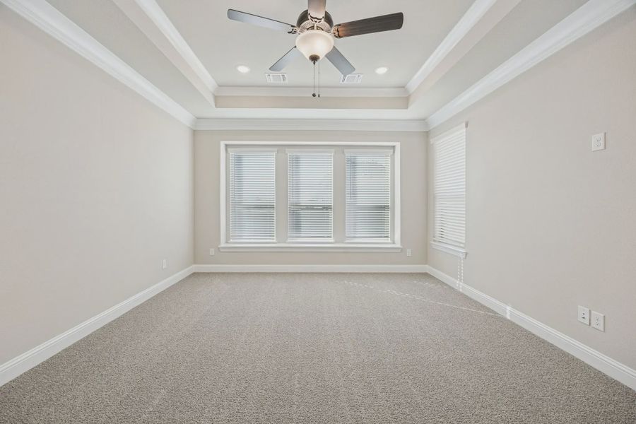 Spacious, unfurnished interior of a new home in Karis, Crowley (Image 9).