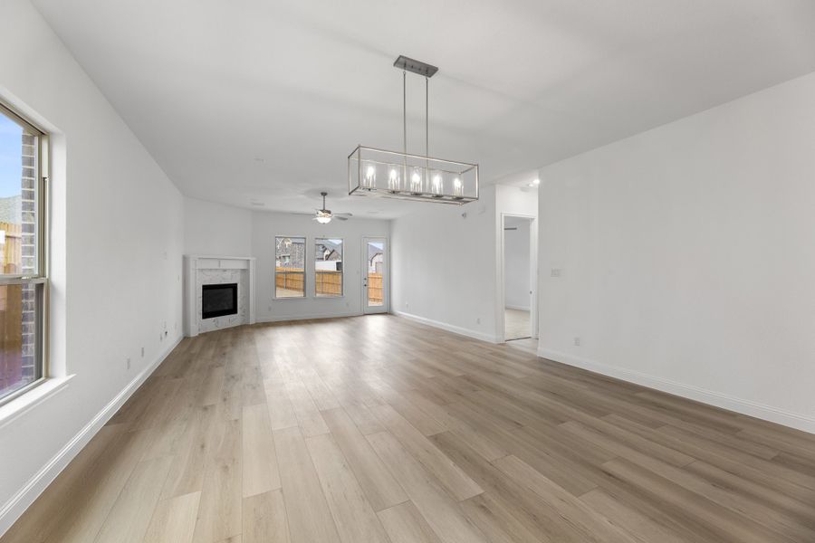 Representative unfurnished interior of a home built from the Brookstone II by Sandlin Homes in Timberbrook, Justin (Image 21).