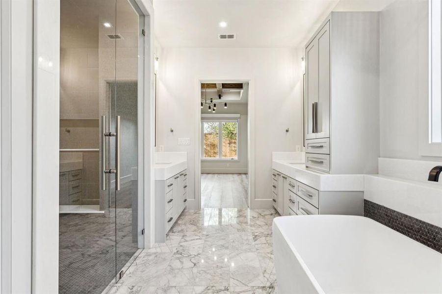 Spa-like Steam shower! Spa-like Steam shower!