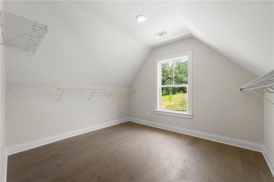 Spacious, unfurnished interior of a new home in Sterlington, Canton (Image 20).