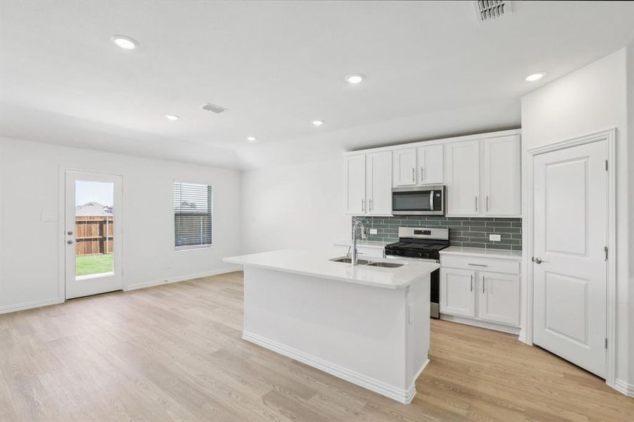Furnished interior view inside a new home in Stonehaven, Seagoville (Image 6). Furnished interior view inside a new home in Stonehaven, Seagoville (Image 6).