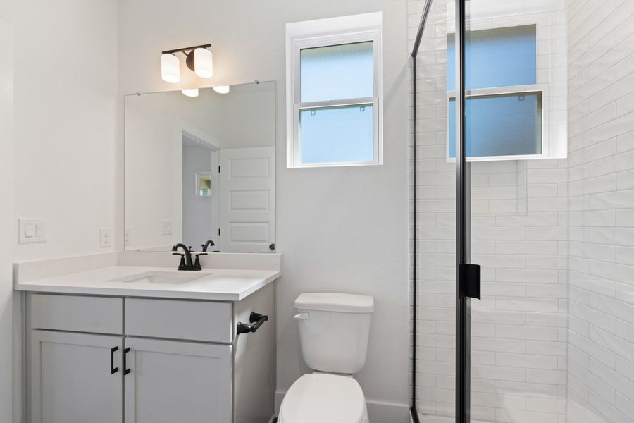 Furnished interior view inside a new home in Persimmon, Buda (Image 9).