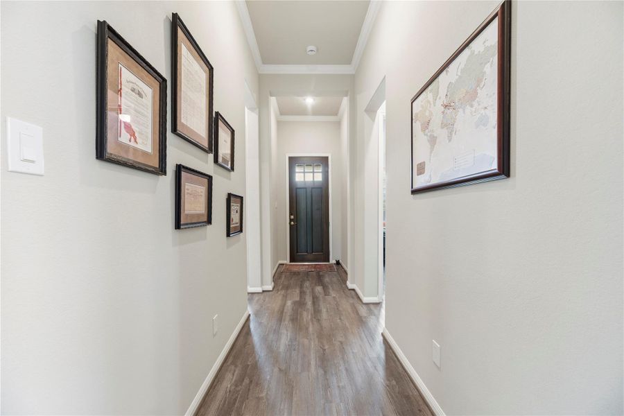 Entry way to front door