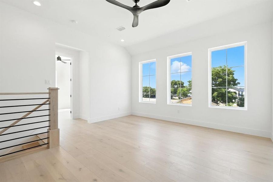 Spacious, unfurnished interior of a new home in , Roanoke (Image 37).