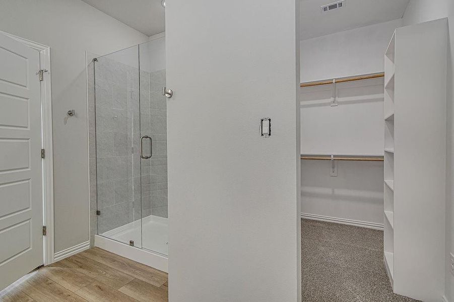 Spacious, unfurnished interior of a new home in , Fort Worth (Image 25).