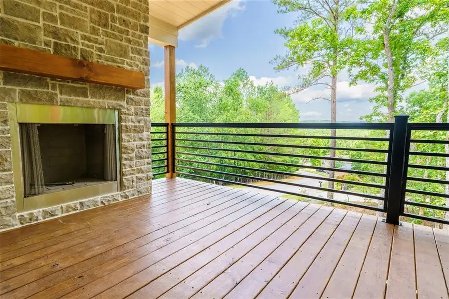 Exterior details and patio area of a home in , Blairsville (Image 21).