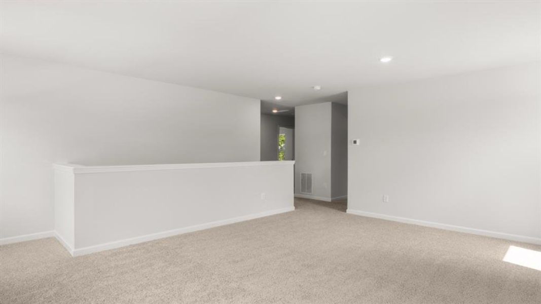 Spacious, unfurnished interior of a new home in Fairway 17 at Mirror Lake, Villa Rica (Image 15). Spacious, unfurnished interior of a new home in Fairway 17 at Mirror Lake, Villa Rica (Image 15).