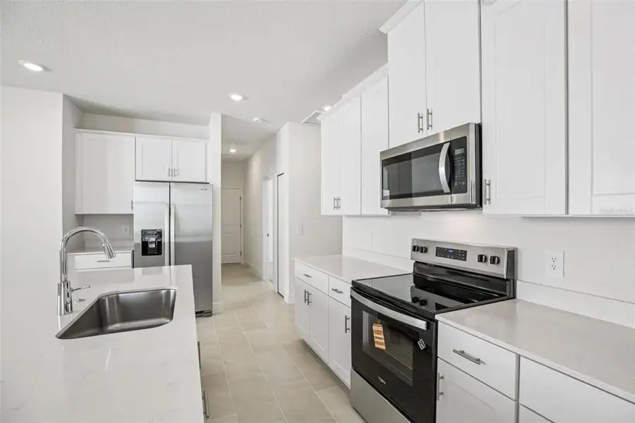 Furnished interior view inside a new home in Cyrene at Minneola, Minneola (Image 7).
