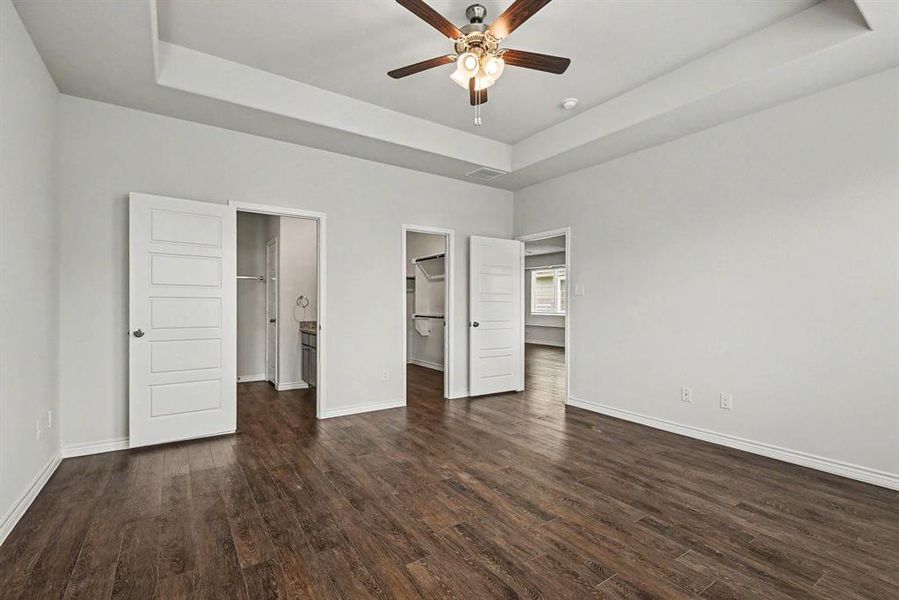 Spacious, unfurnished interior of a new home in , Fort Worth (Image 14).