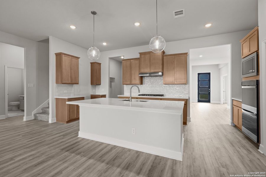 Furnished interior view inside a new home in Homestead, Schertz (Image 10).