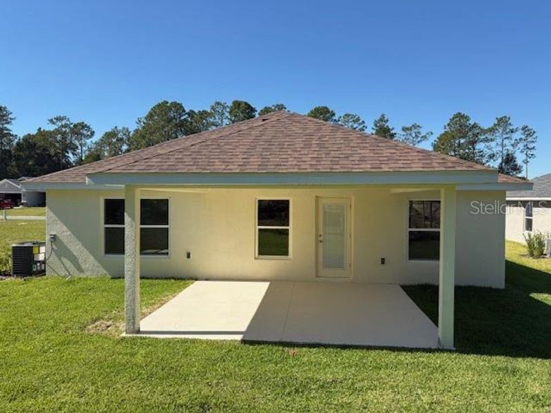 Exterior details and patio area of a home in Juliette Falls, Dunnellon (Image 11). Exterior details and patio area of a home in Juliette Falls, Dunnellon (Image 11).