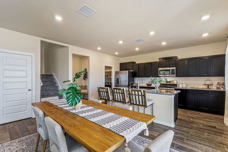 Representative furnished interior of a home built from the Blue Agave by View Homes in Paseos Del Este, Horizon City (Image 15).