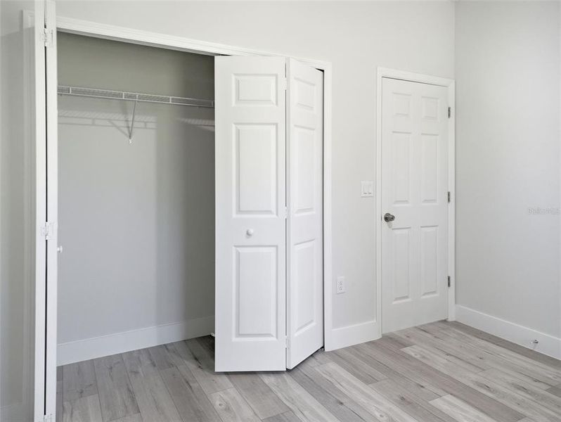 Spacious, unfurnished interior of a new home in , Citrus Springs (Image 11).