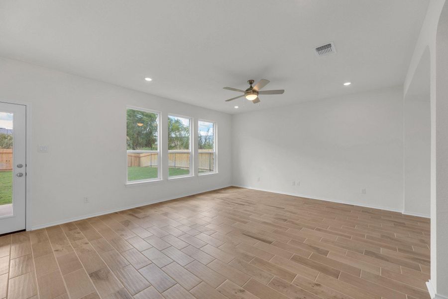 Spacious, unfurnished interior of a new home in Mustang Valley, Manor (Image 28).