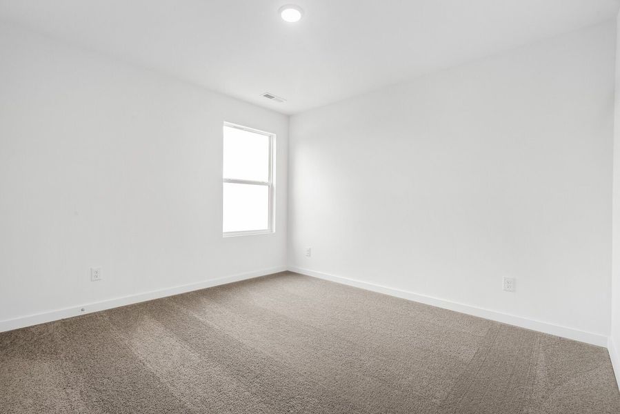 Spacious, unfurnished interior of a new home in Calista Farms, White House (Image 97).