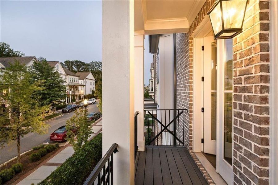 Exterior details and patio area of a home in Towns on Thompson, Alpharetta (Image 32).