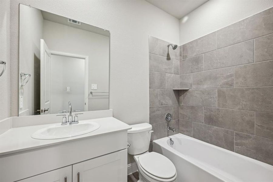 Photo is not of the actual home, but is an inspirational photo of builder’s model home and may depict options, furnishings, and/or decorator features that are not included. Photo is not of the actual home, but is an inspirational photo of builder’s model home and may depict options, furnishings, and/or decorator features that are not included.