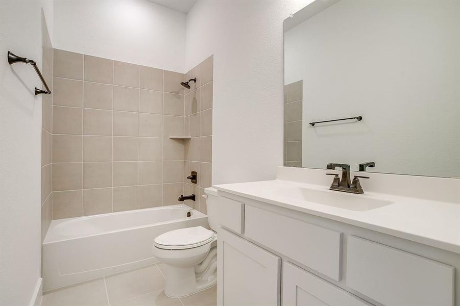 Furnished interior view inside a new home in Pecan Grove, Burleson (Image 5).