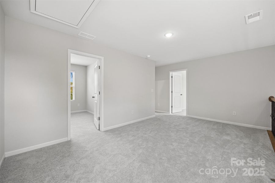 Spacious, unfurnished interior of a new home in Creekside Cottages, Bessemer City (Image 32).