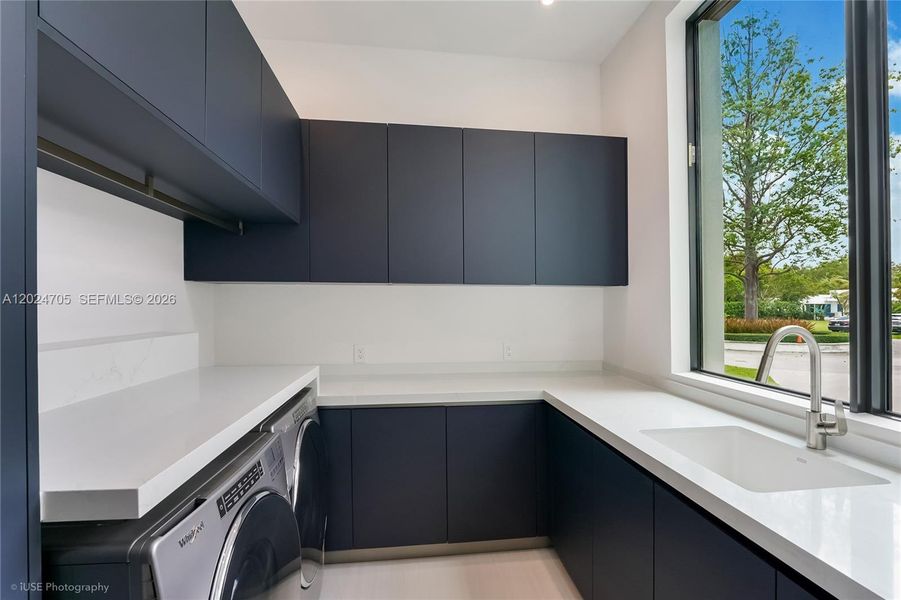 Furnished interior view inside a new home in , Pinecrest (Image 5).