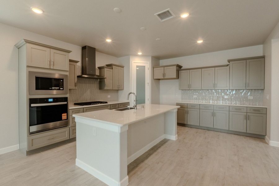 Furnished interior view inside a new home in Paseo Del Este, El Paso (Image 7).