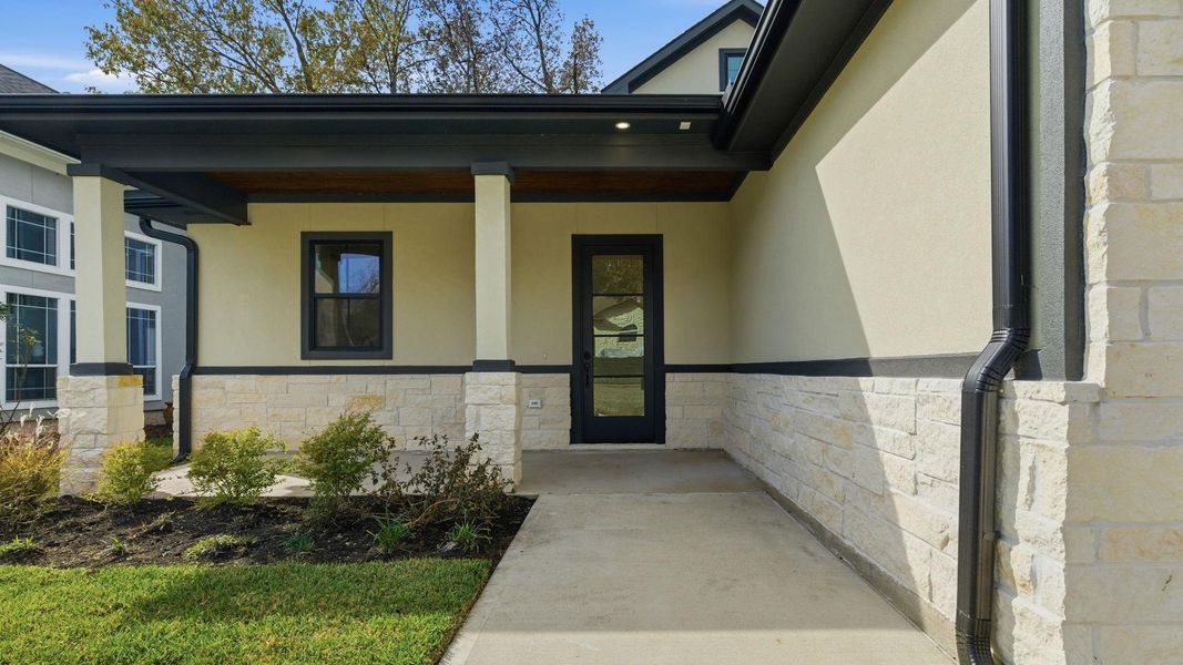 Exterior details and patio area of a home in , Montgomery (Image 3).