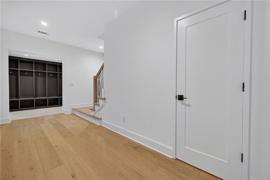 Spacious, unfurnished interior of a new home in , Atlanta (Image 59).