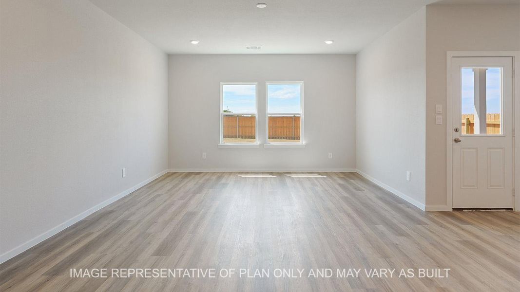Spacious, unfurnished interior of a new home in Pleasant Hill, Bryan (Image 12).