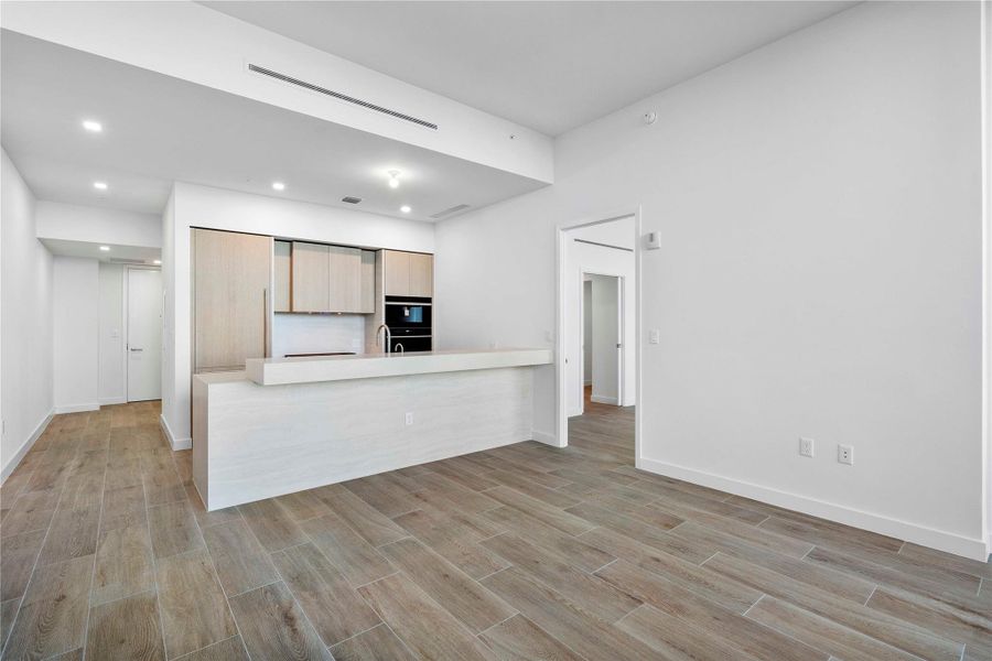 Spacious, unfurnished interior of a new home in Casamar, Pompano Beach (Image 23). Spacious, unfurnished interior of a new home in Casamar, Pompano Beach (Image 23).
